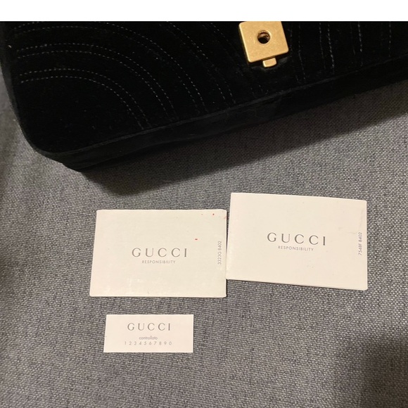 Authentic Gucci Marmont Black and Gold Shoulder Bag - Picture 6 of 9